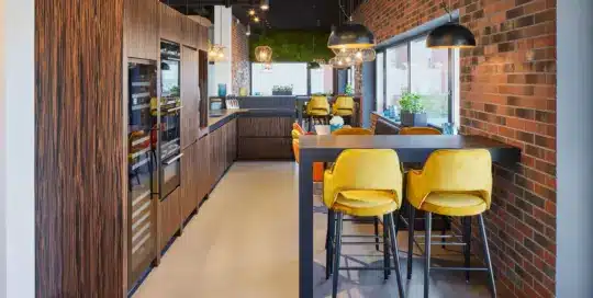 01 proest interior moderne kueche makassar backoefen industrielook