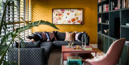 01 proest interior wohnzimmerschrank mit farrow ball lack und lederfronten messingumrandet